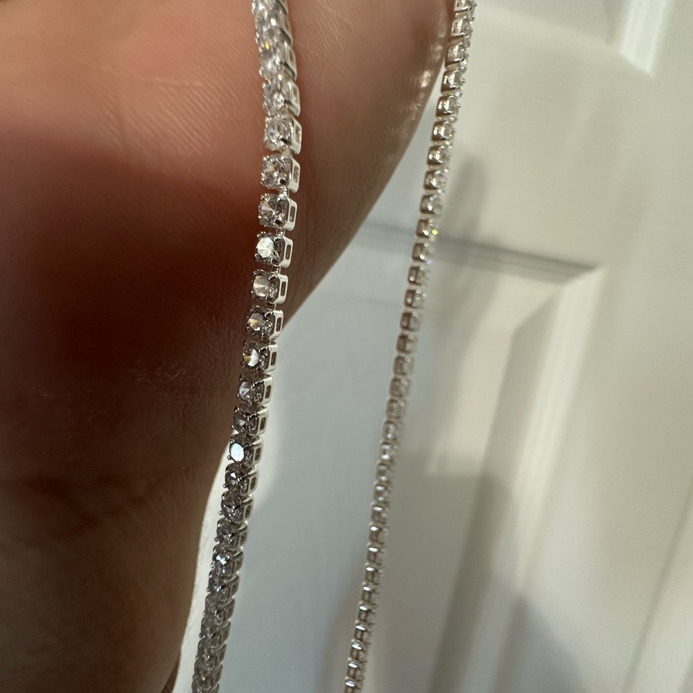 THE PRONG-SET TENNIS NECKLACE- SILVER - Picture 4 of 5